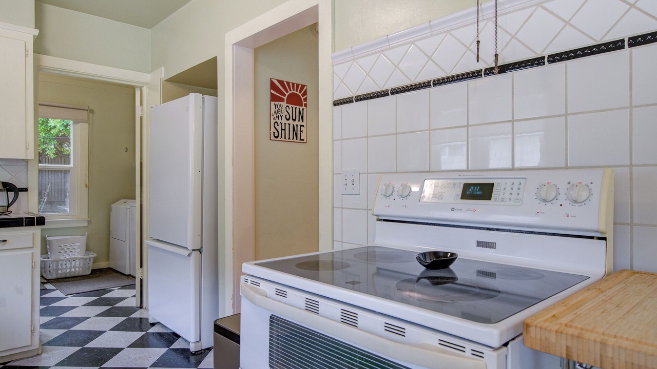 Photo of Kitchen in Dunsmuir