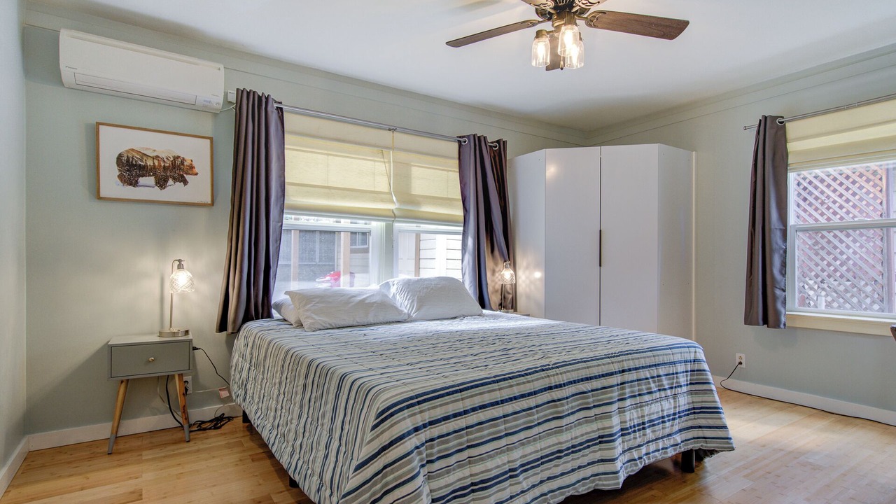 Photo of Bedroom in Dunsmuir