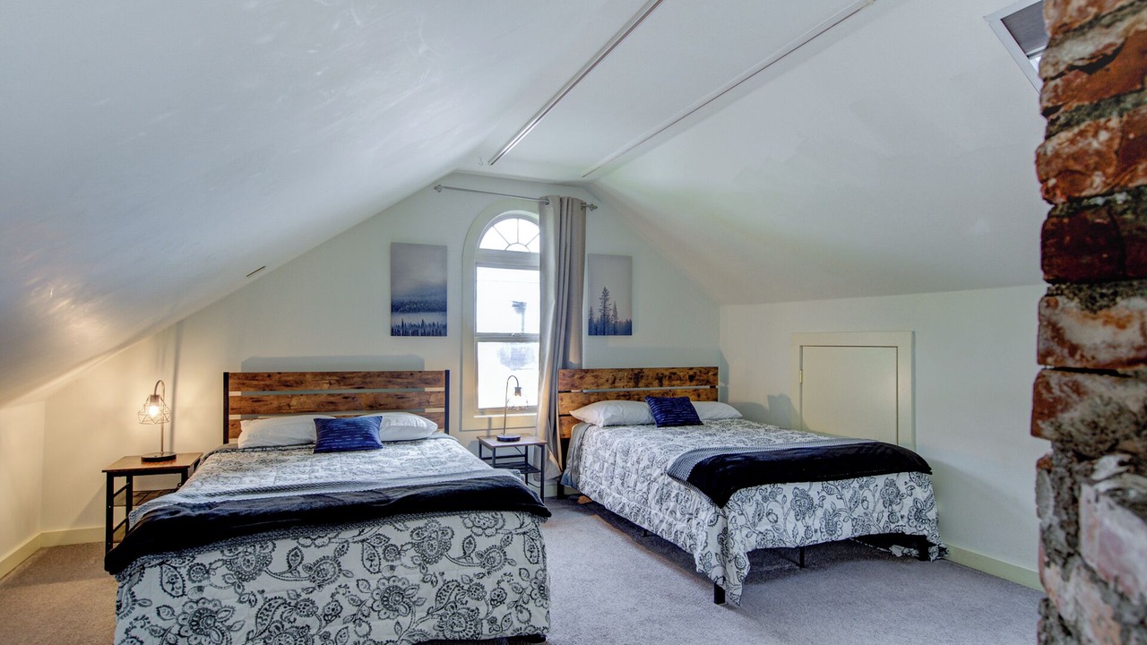 Photo of Bedroom in Dunsmuir