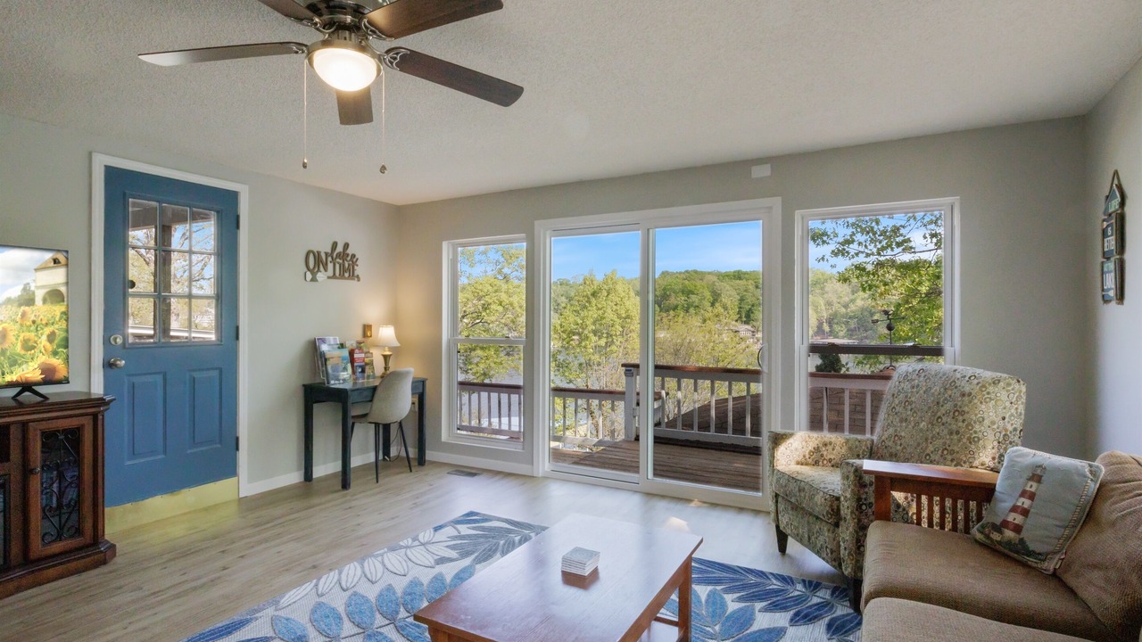 Photo of Livingroom in Osage Beach