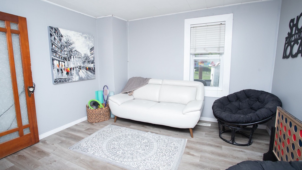 Photo of Livingroom in Port Loring