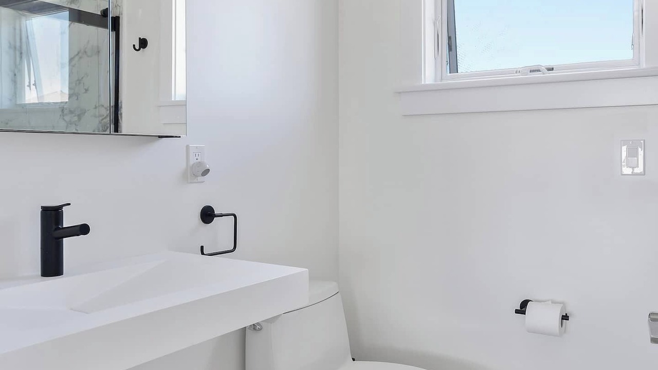 Photo of Bathroom in Yachting Village