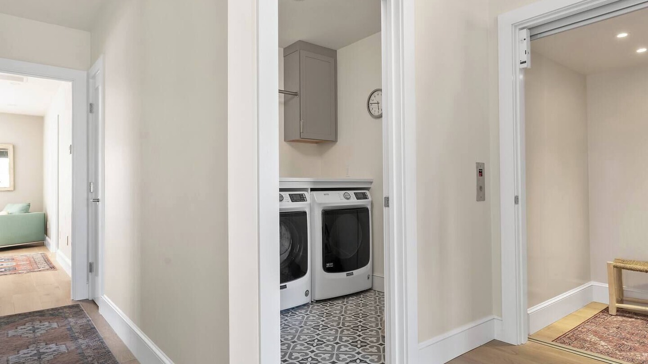 Photo of Bedroom in Yachting Village