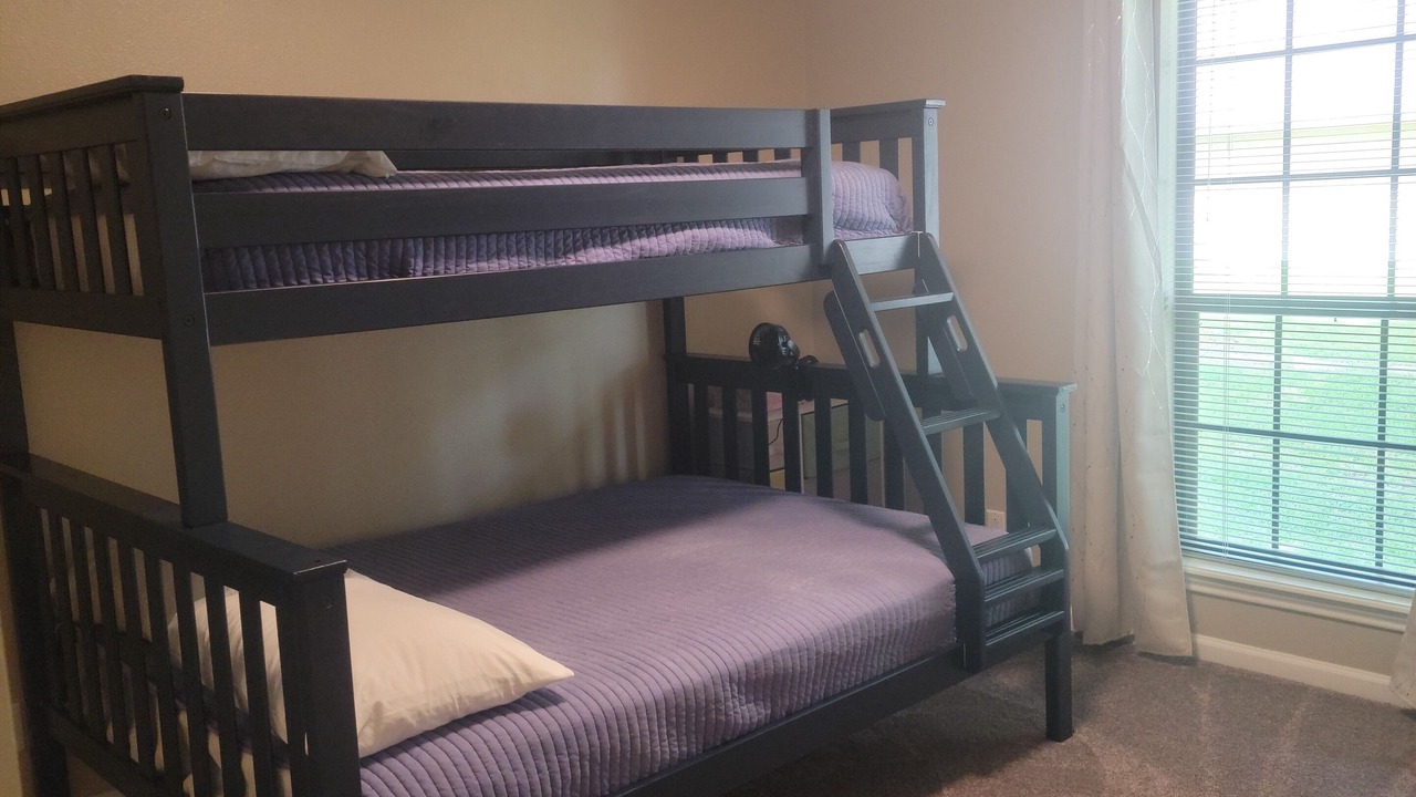 Photo of Bedroom in Uncertain