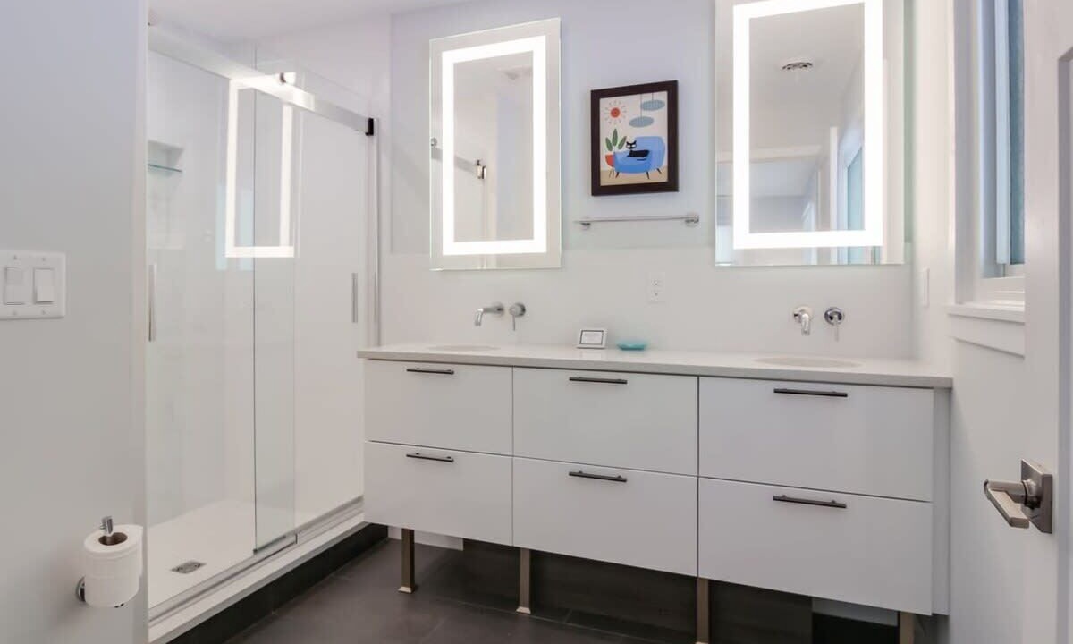 Photo of Bathroom in Glen Arbor