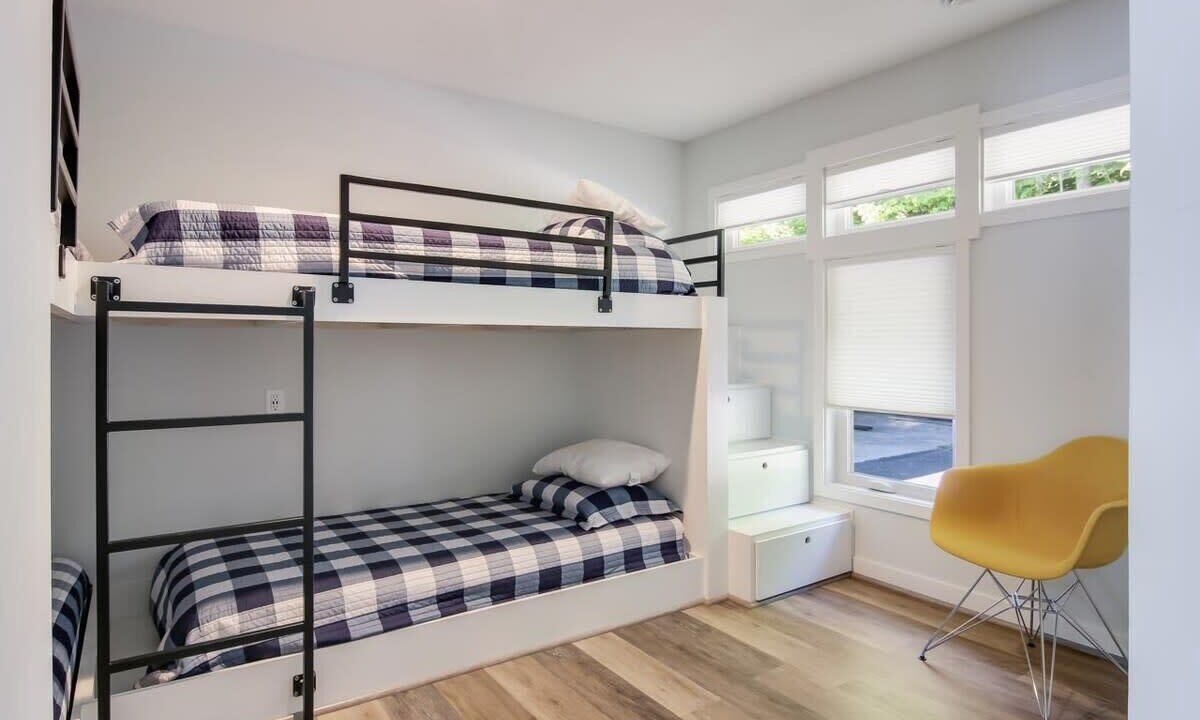 Photo of Bedroom in Glen Arbor