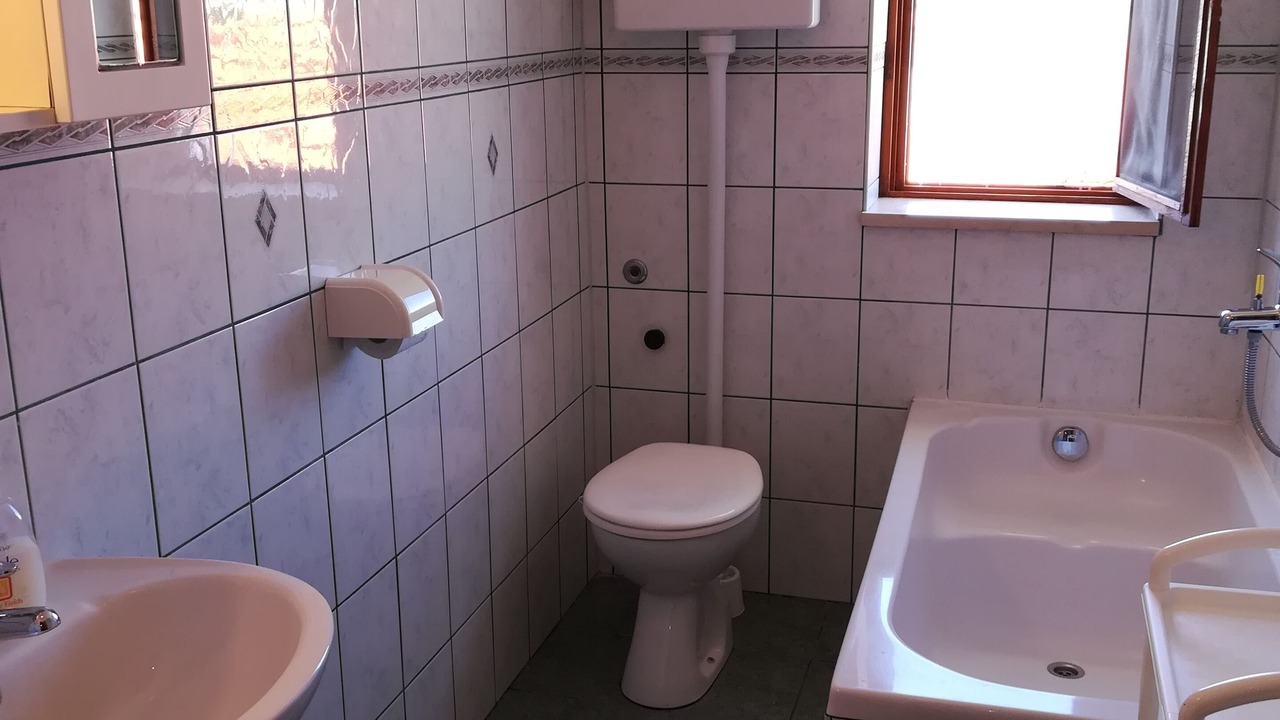 Photo of Bathroom in Tribunj
