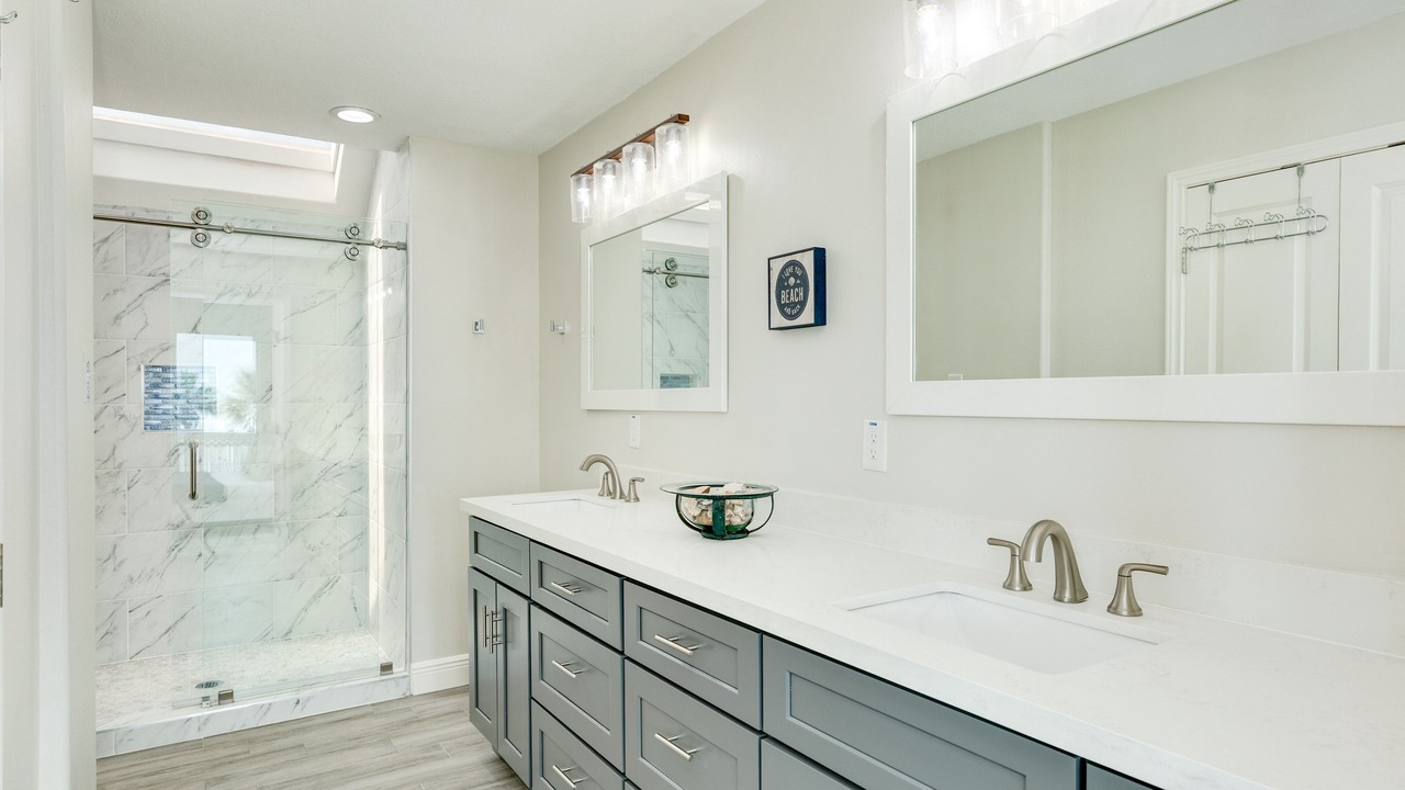 Photo of Bathroom in Indian Beach