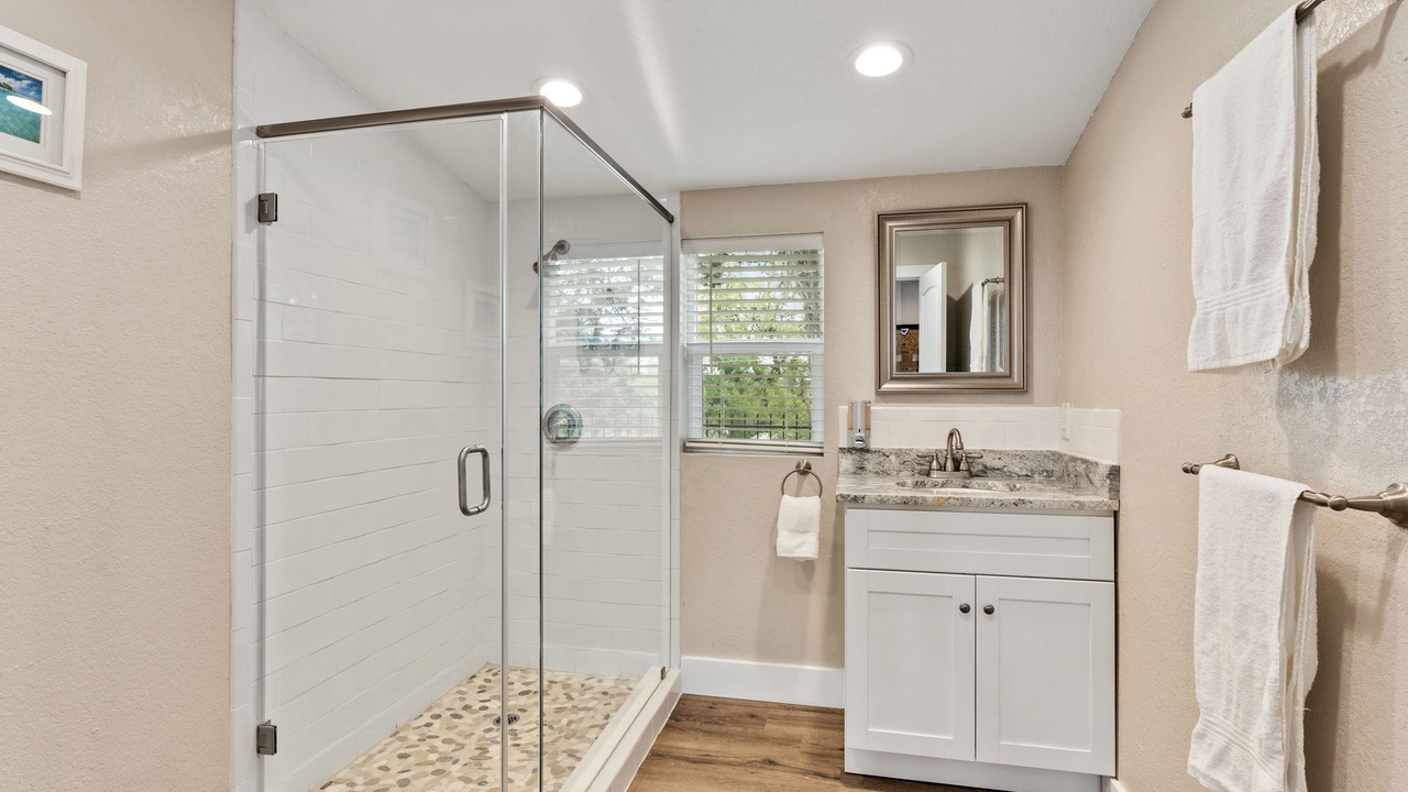 Photo of Bathroom in Lakehills