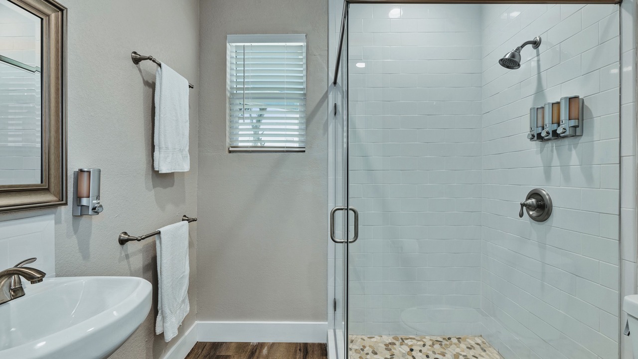 Photo of Bathroom in Lakehills
