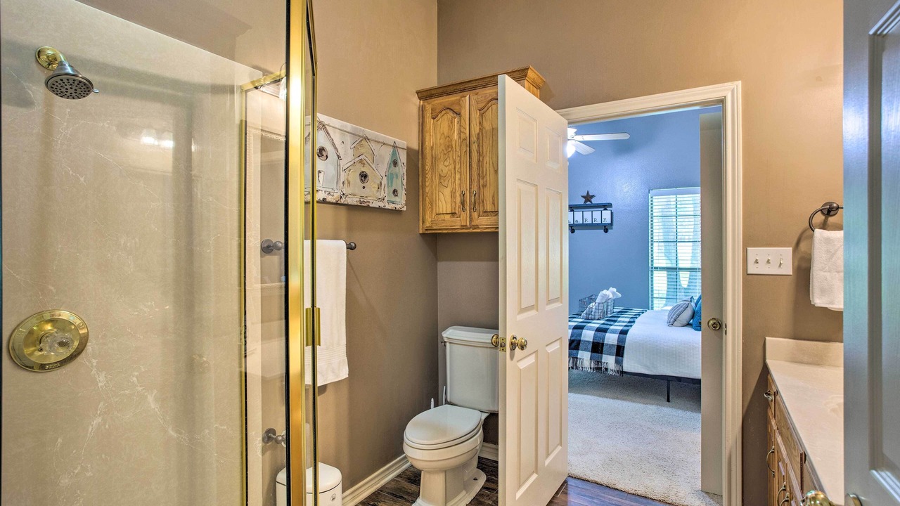 Photo of Bathroom in Emory