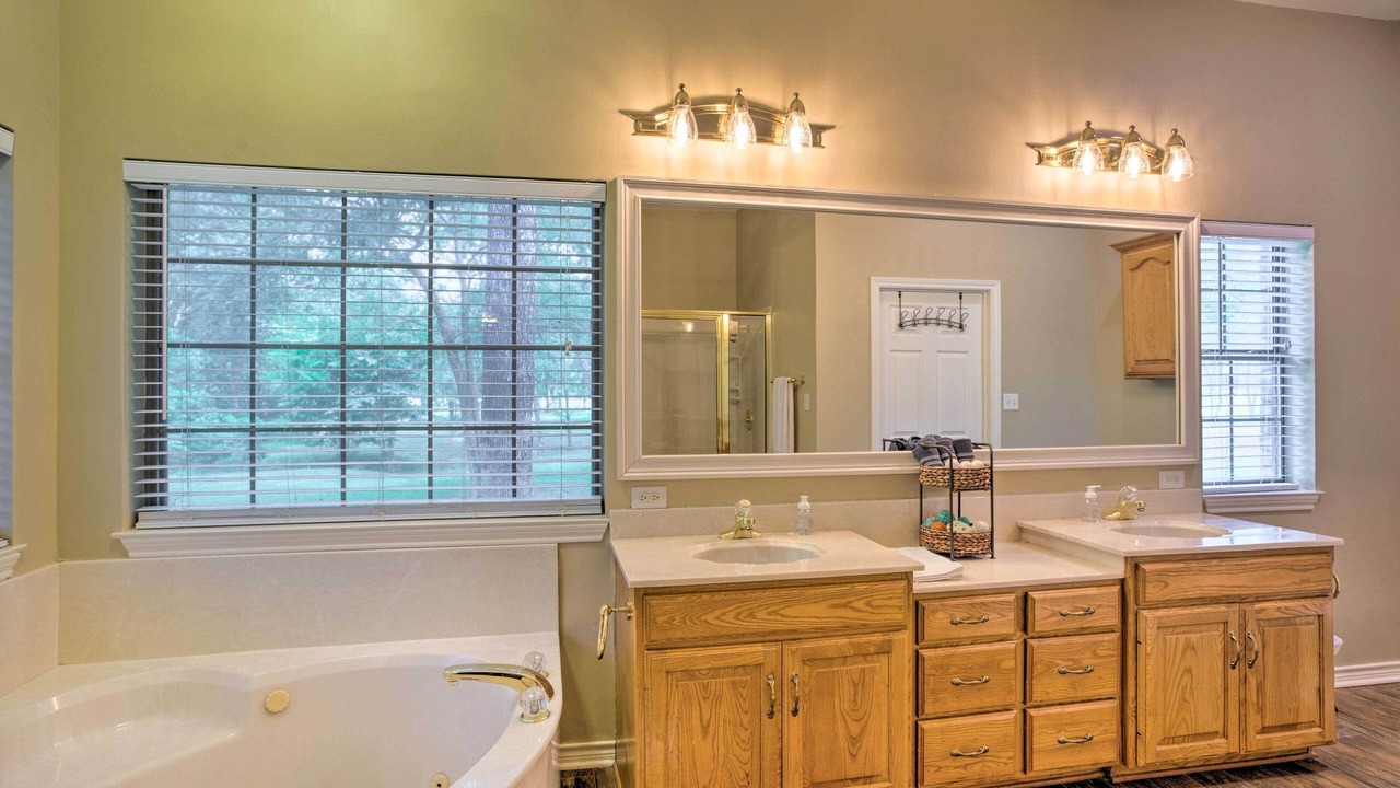 Photo of Bathroom in Emory