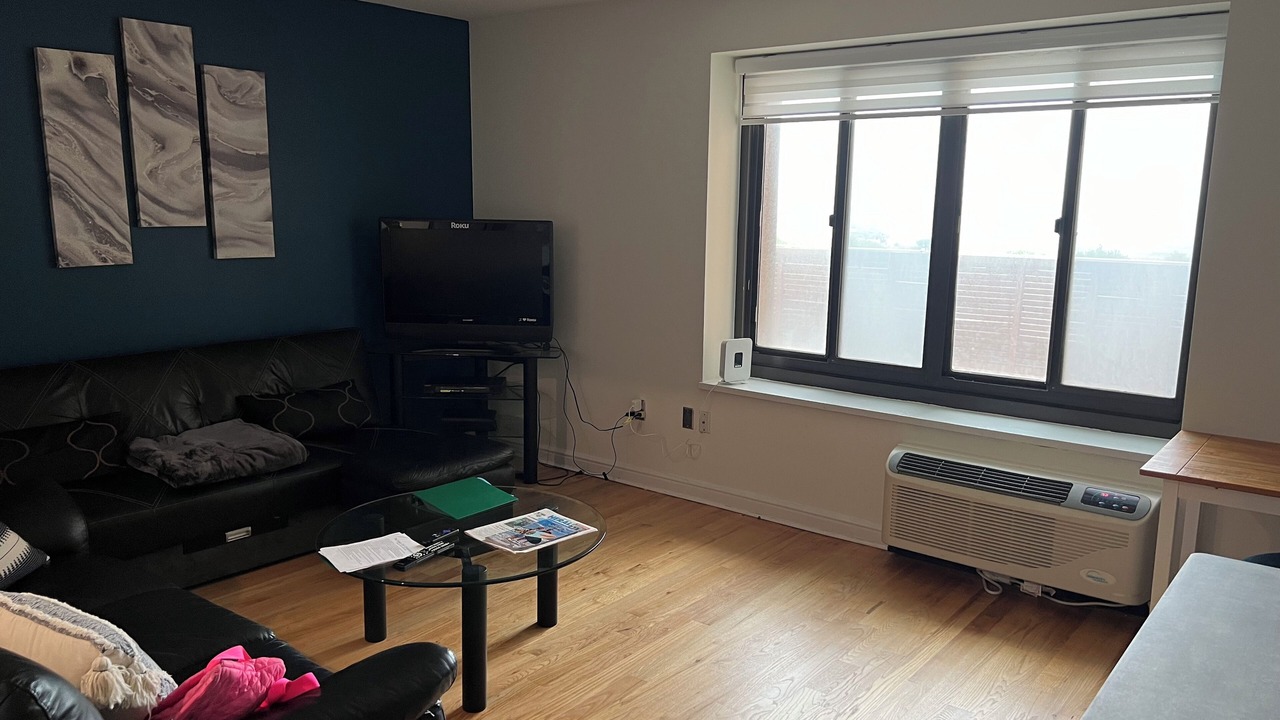 Photo of Livingroom in Long Beach