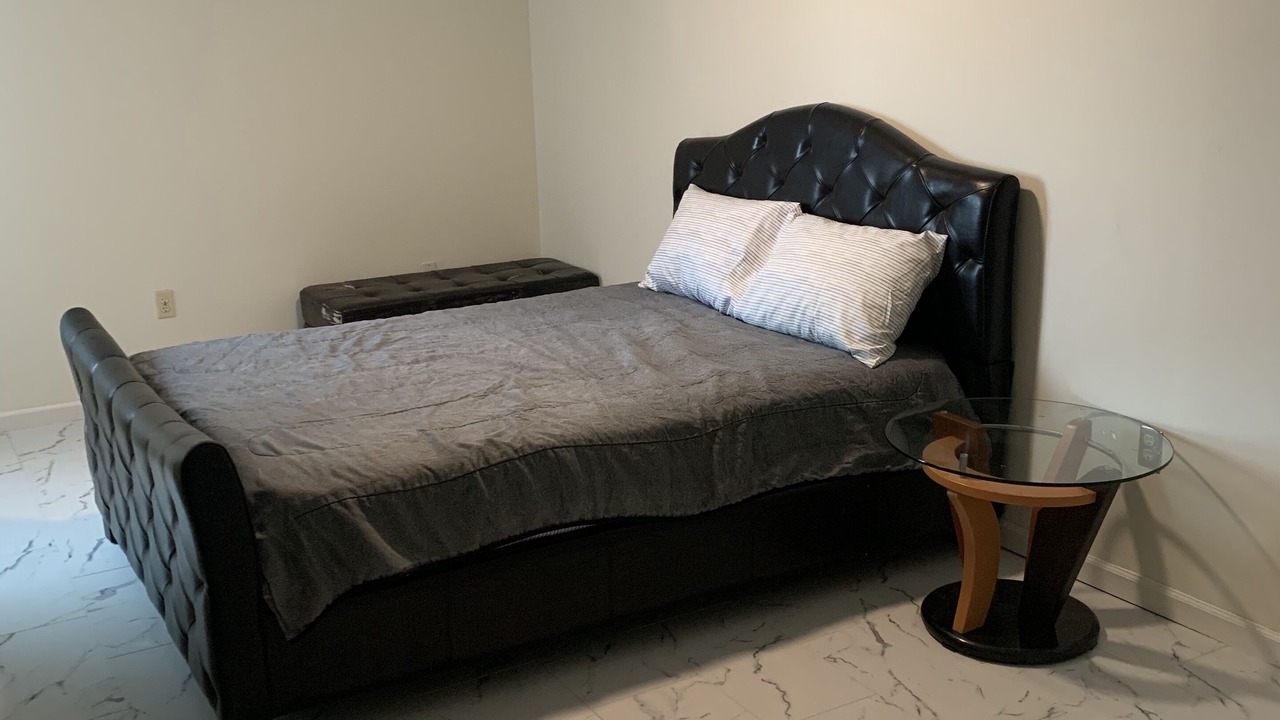 Photo of Bedroom in Long Beach