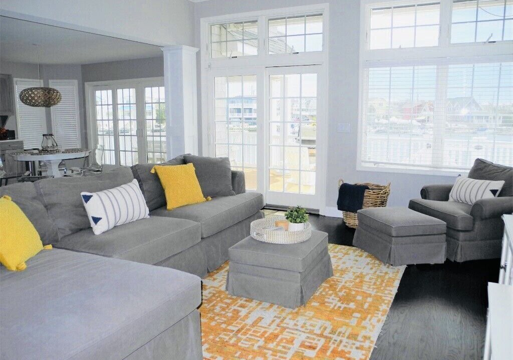 Photo of Livingroom in Harvey Cedars