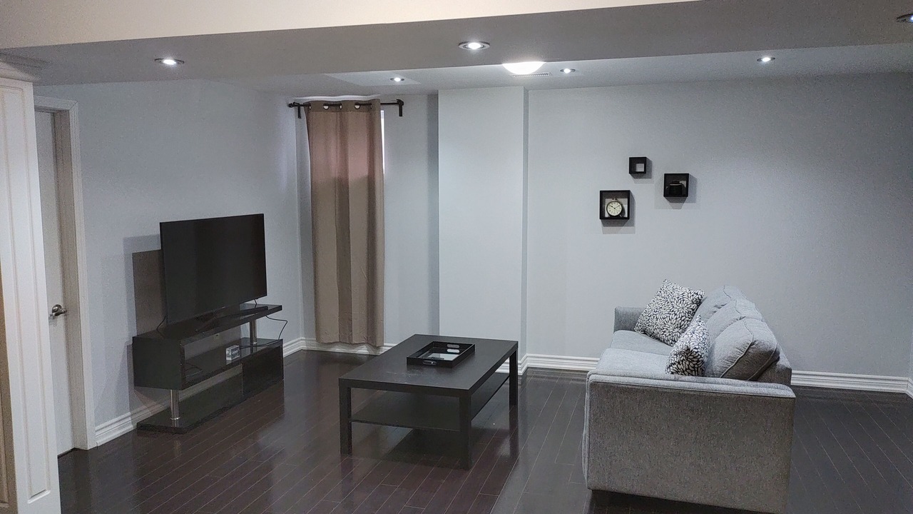 Photo of Livingroom in Halton Regional Municipality