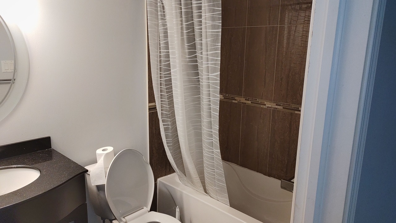 Photo of Bathroom in Halton Regional Municipality