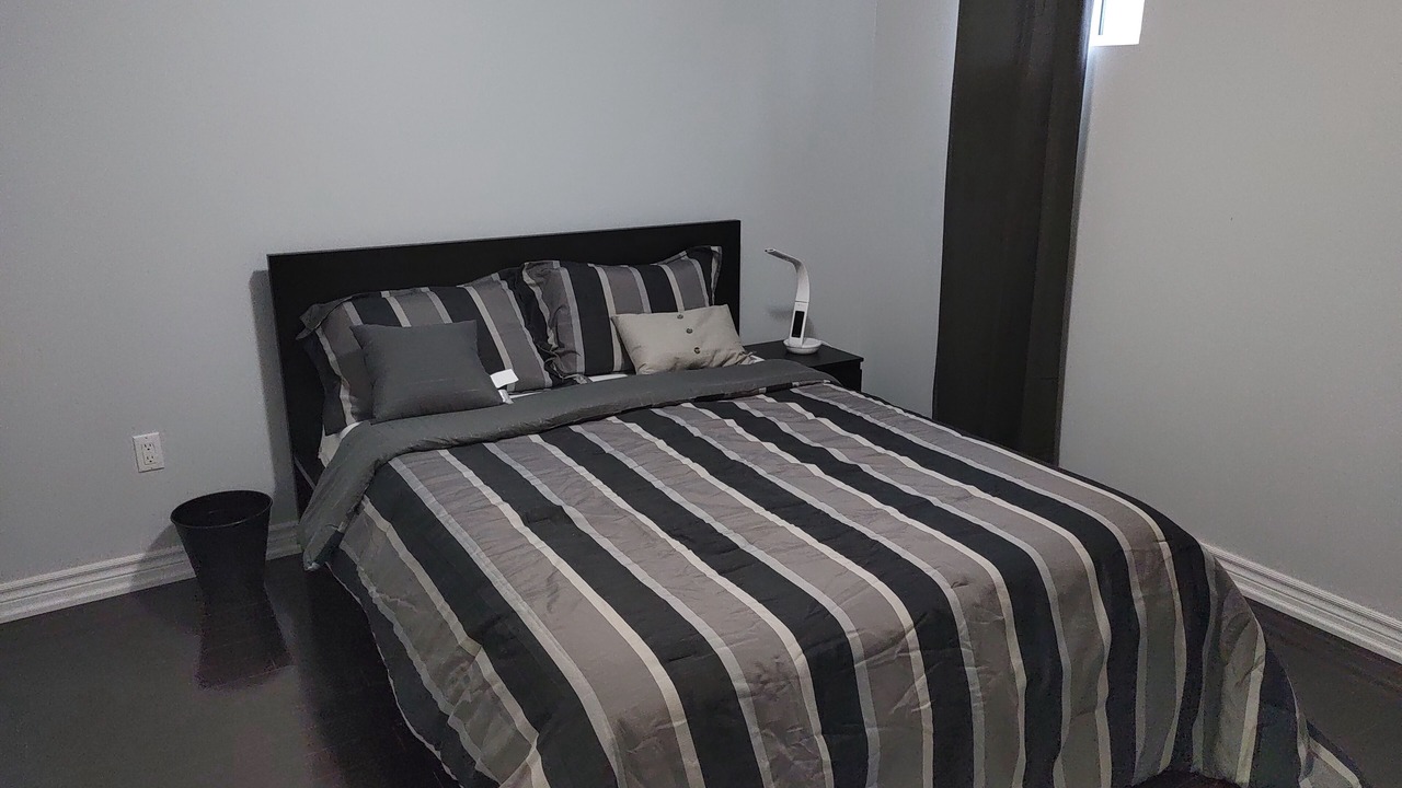 Photo of Bedroom in Halton Regional Municipality
