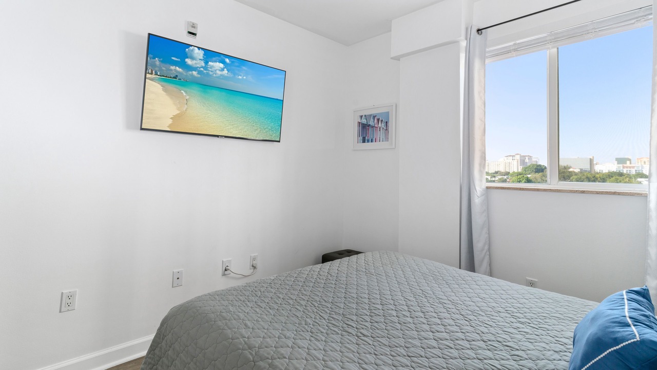 Photo of Bedroom in Coral Way