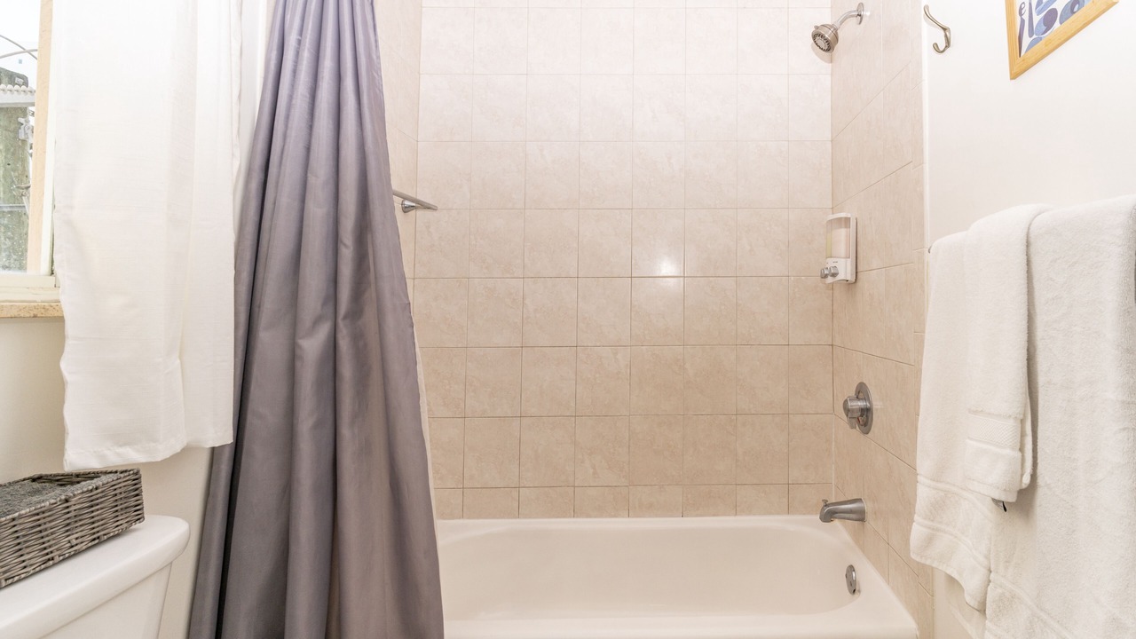 Photo of Bathroom in Coral Way