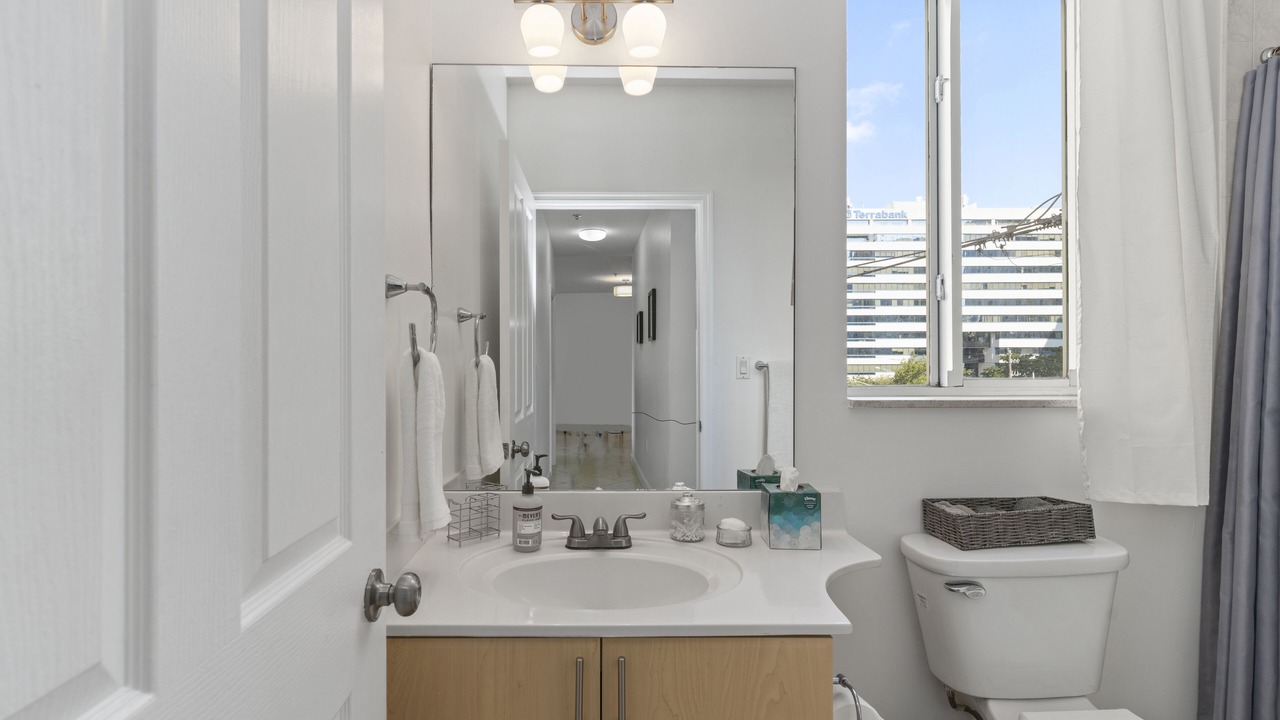 Photo of Bathroom in Coral Way