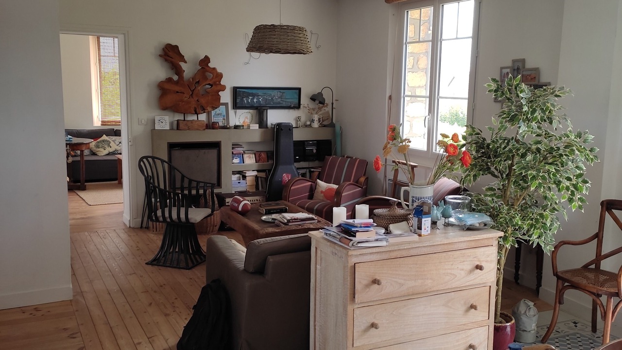Photo of Others in Le Home