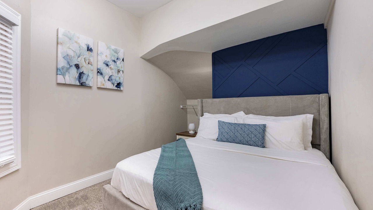 Photo of Bedroom in Lincoln Park