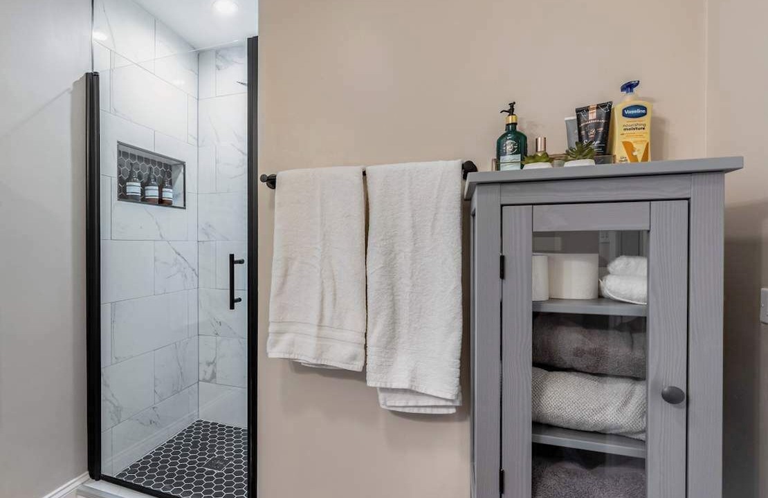 Photo of Bathroom in Lincoln Park