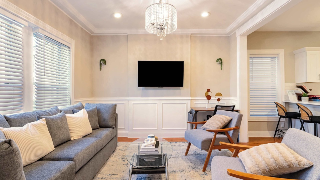 Photo of Livingroom in Lincoln Park