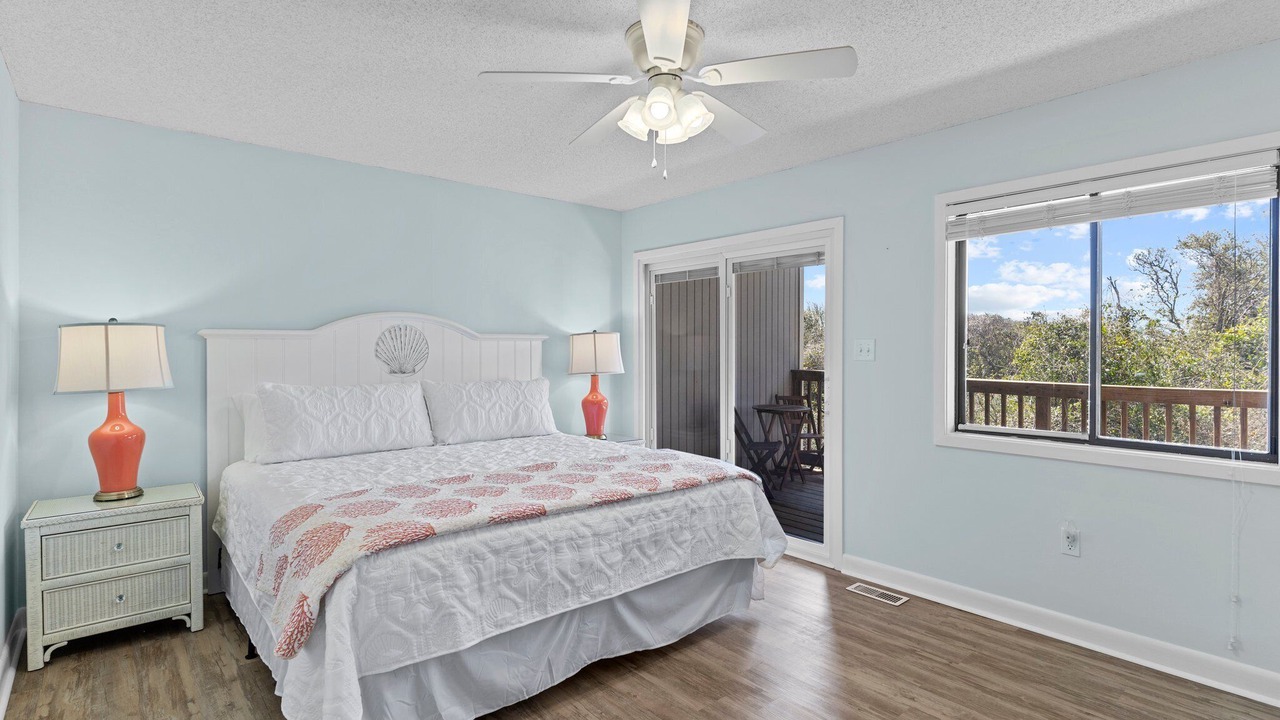 Photo of Bedroom in Caswell Beach