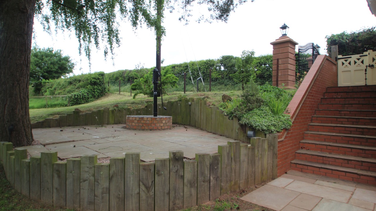 Photo of Outdoor in Iverley