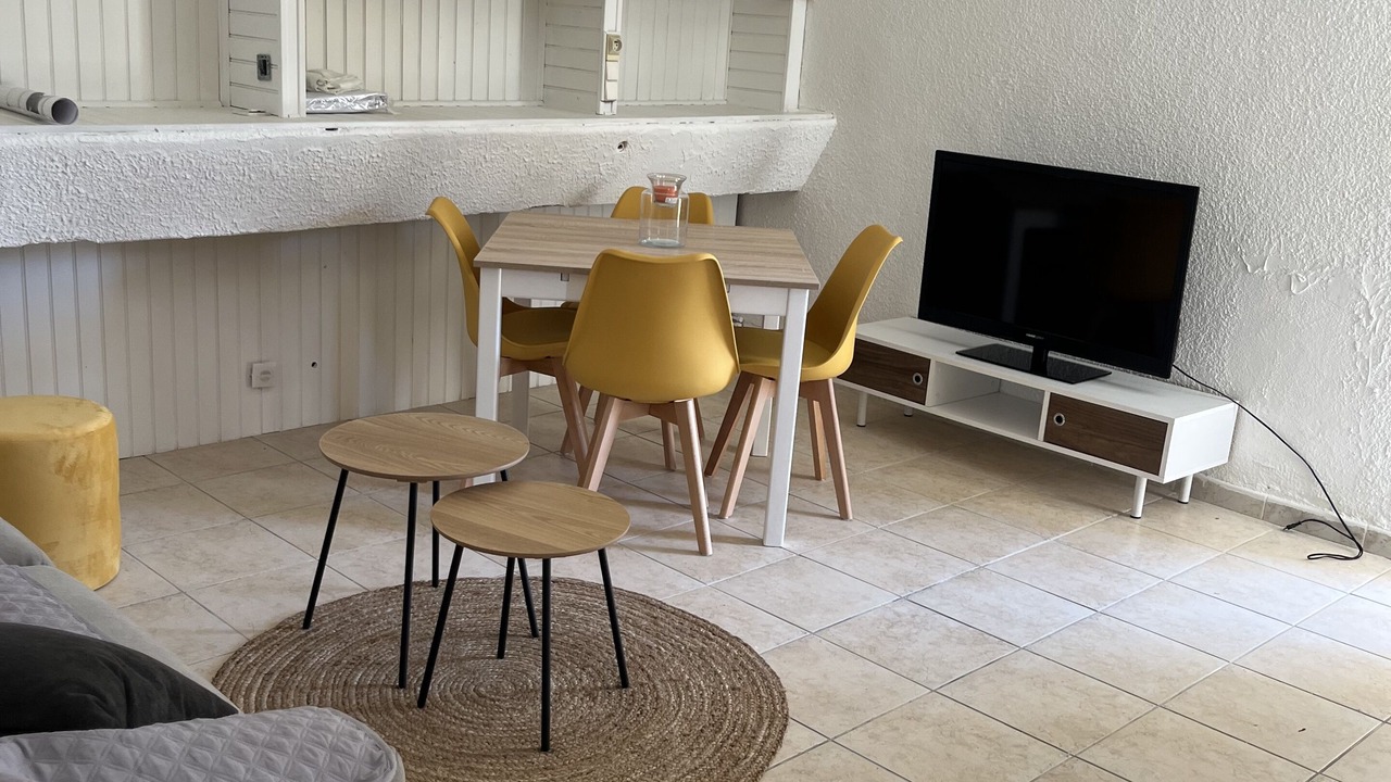 Photo of Others in Venejan