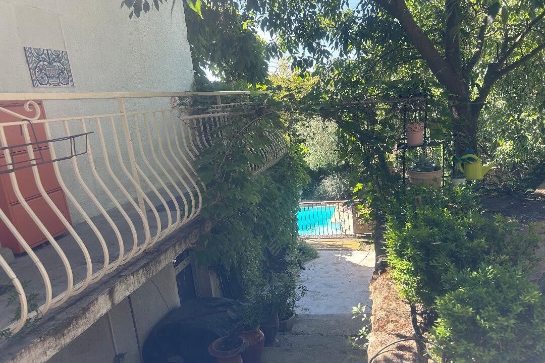 Photo of Patio Balcony in Caremeau
