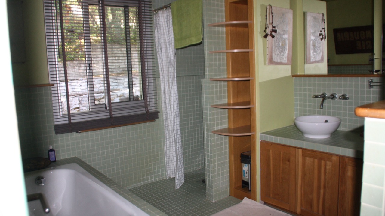 Photo of Bathroom in Caremeau