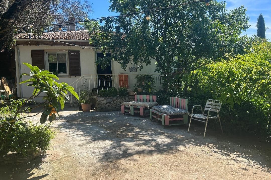 Photo of Patio Balcony in Caremeau