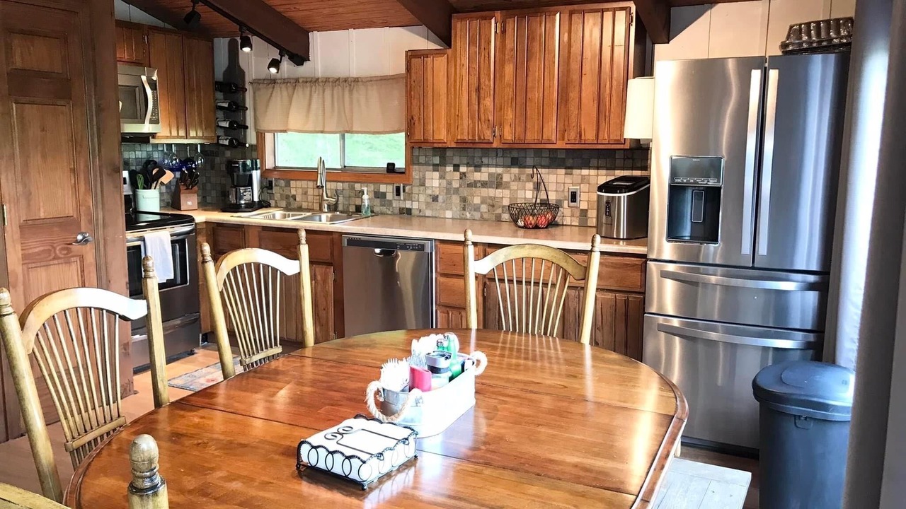 Photo of Kitchen in Flat Hollow Marina