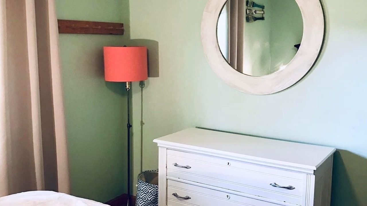 Photo of Bedroom in Flat Hollow Marina