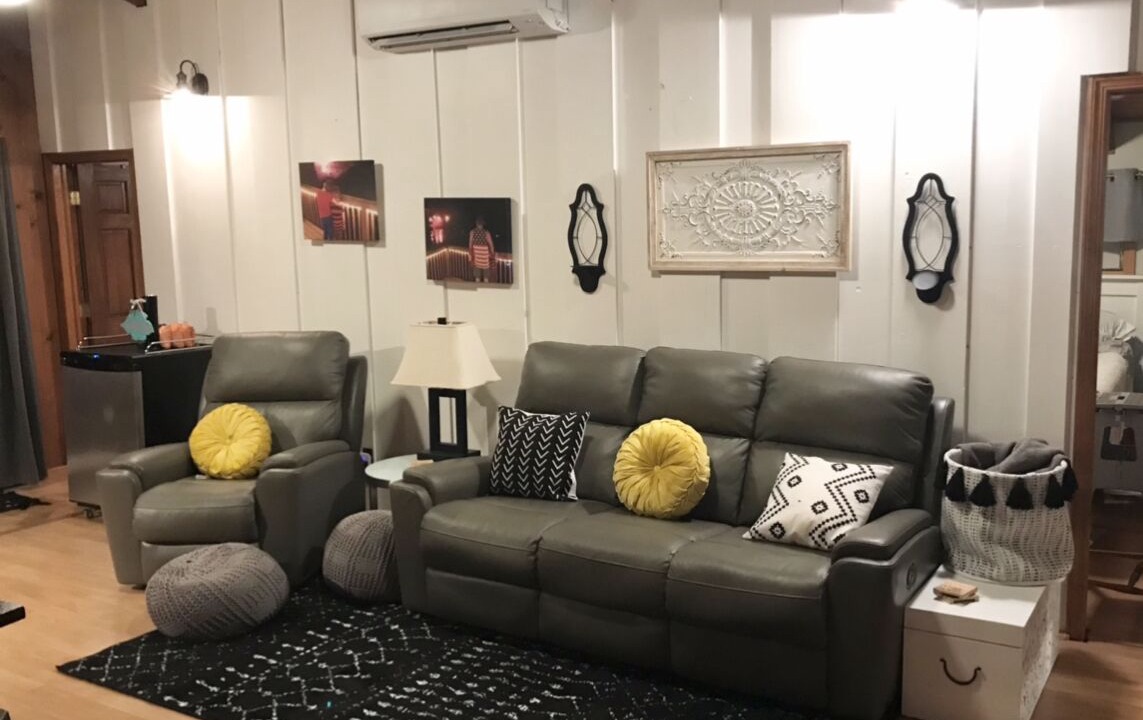 Photo of Livingroom in Flat Hollow Marina