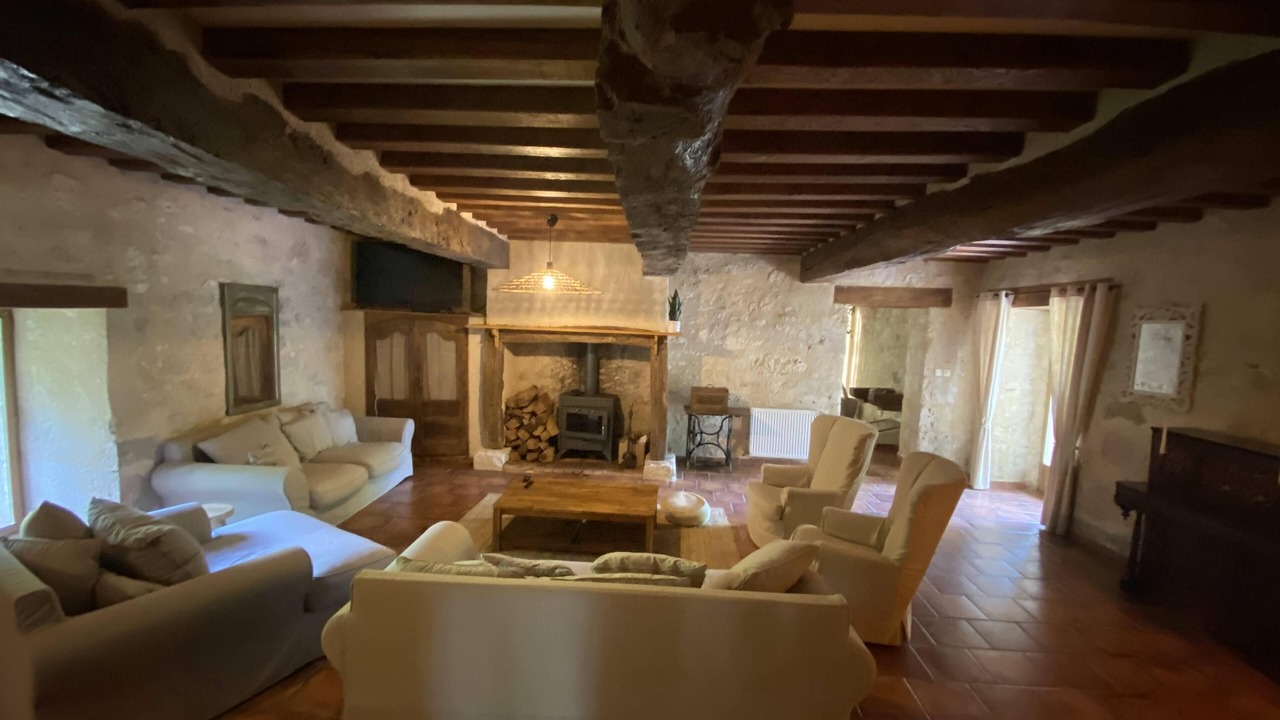 Photo of Livingroom in Homps