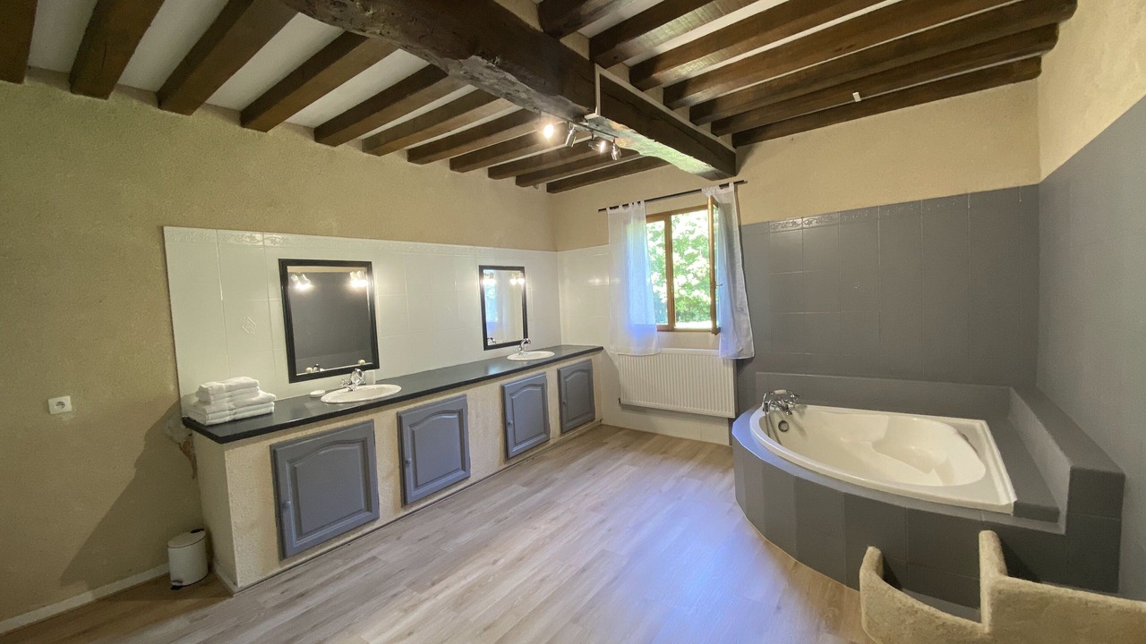 Photo of Bathroom in Homps