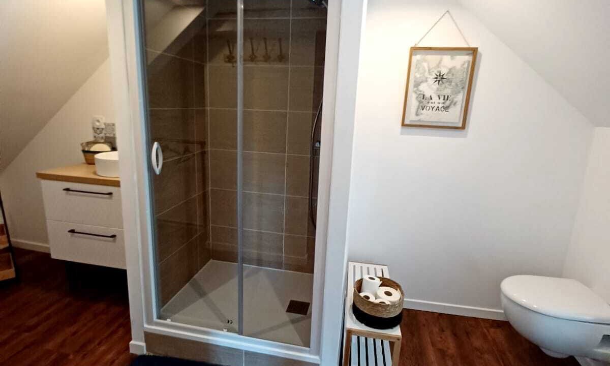 Photo of Bathroom in Lanvallay