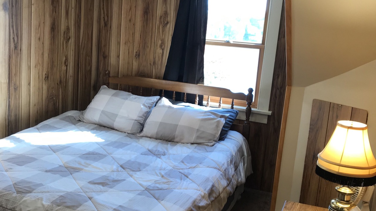 Photo of Bedroom in Ishpeming