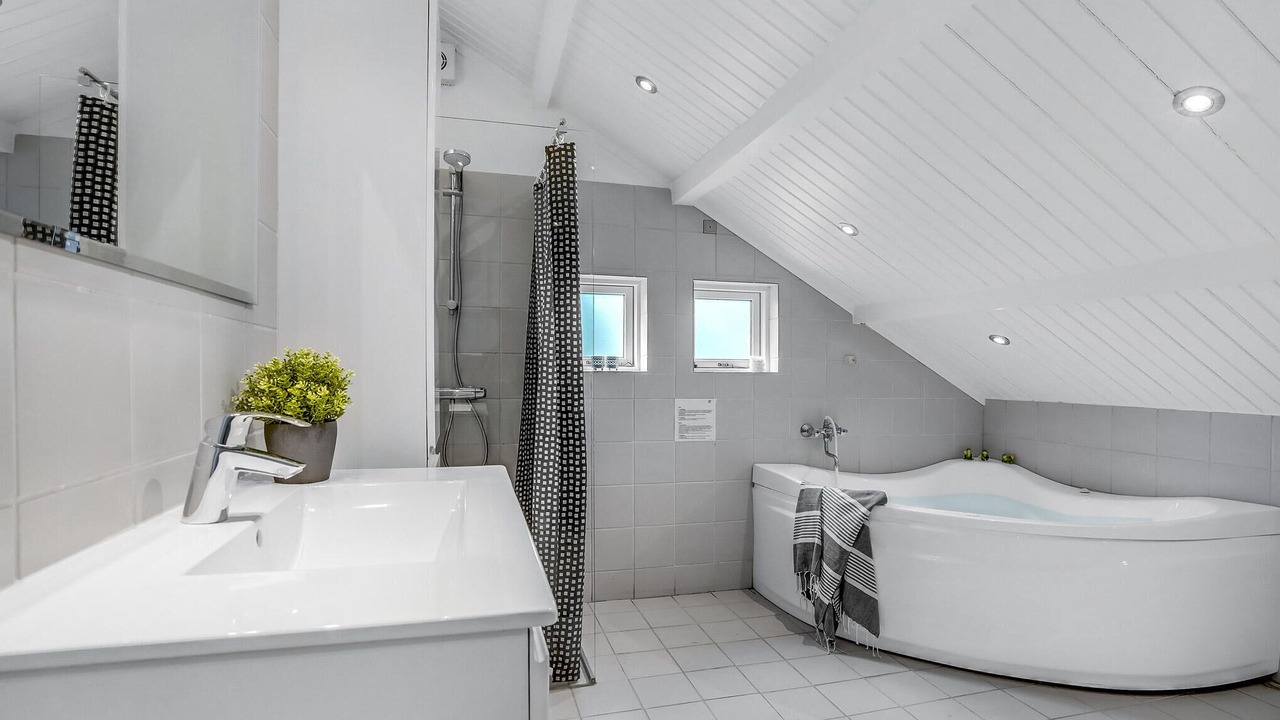Photo of Bathroom in Ansager