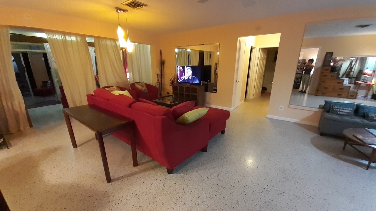 Photo of Livingroom in Lake Worth Corridor