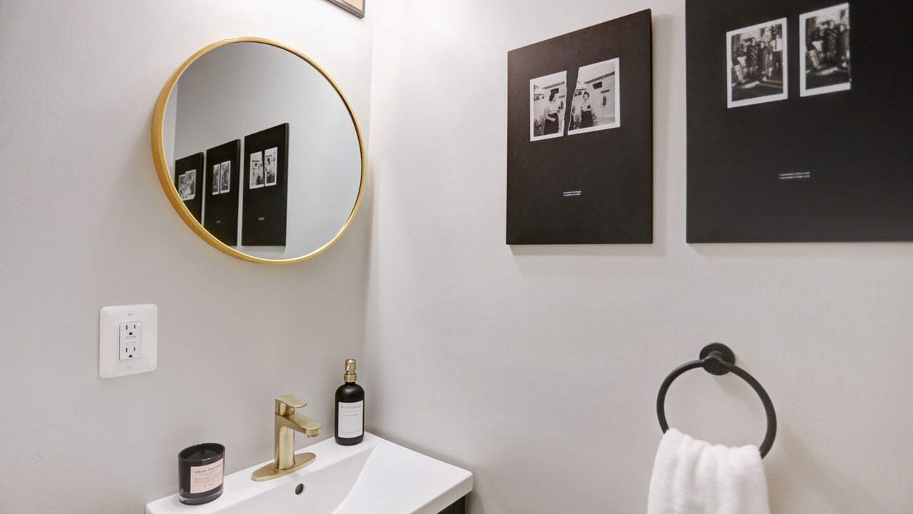 Photo of Bathroom in U Street Corridor