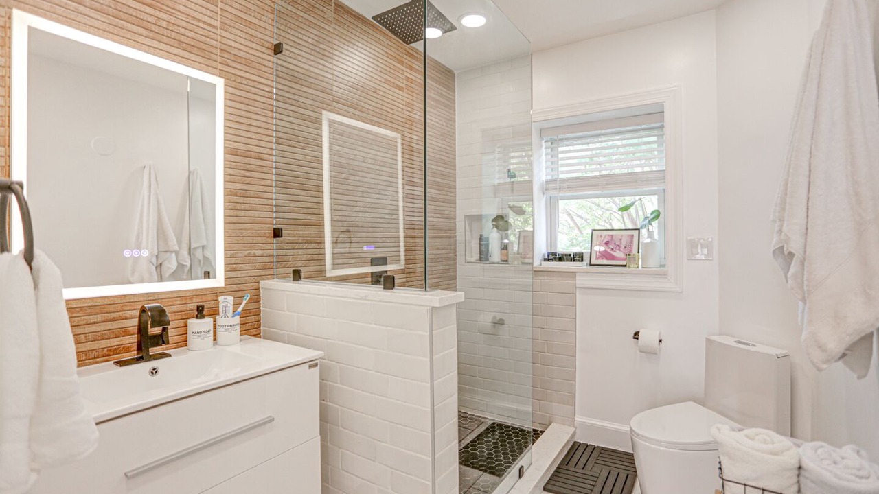 Photo of Bathroom in U Street Corridor