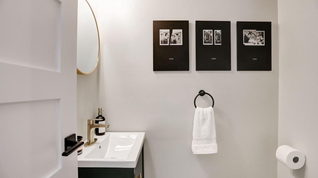 Photo of Bathroom in U Street Corridor