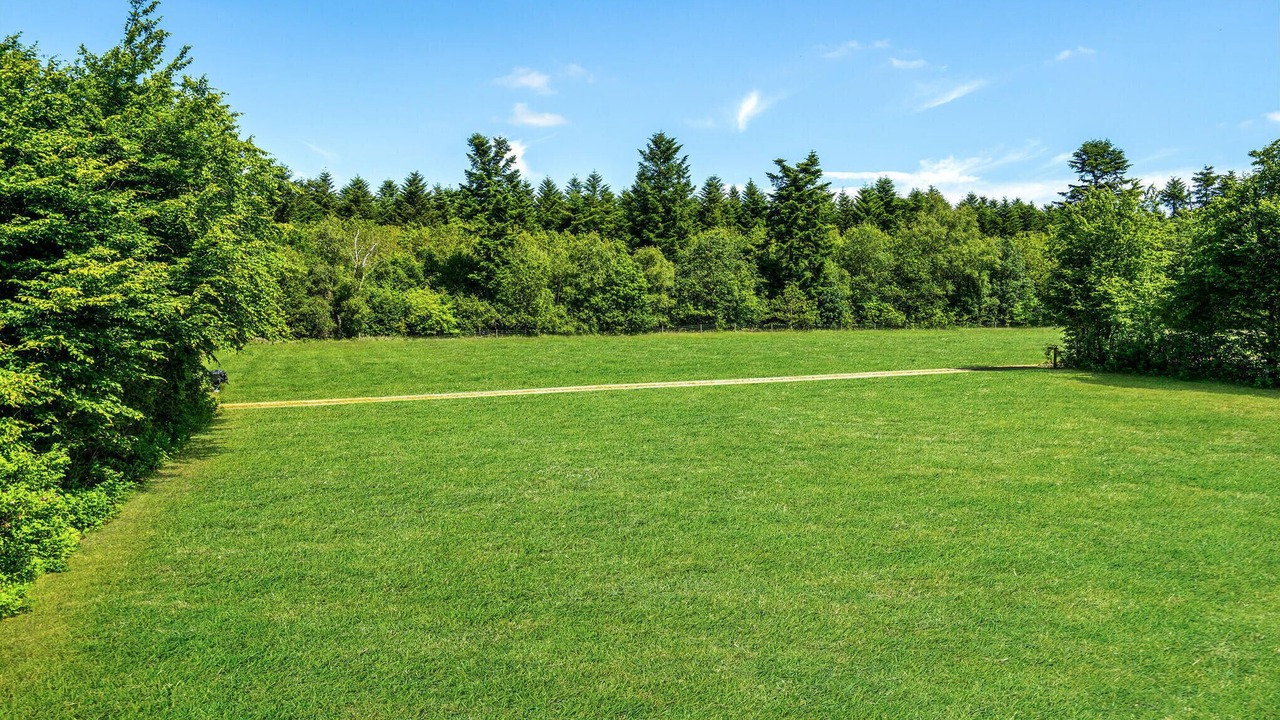 Photo of Others in Hampen