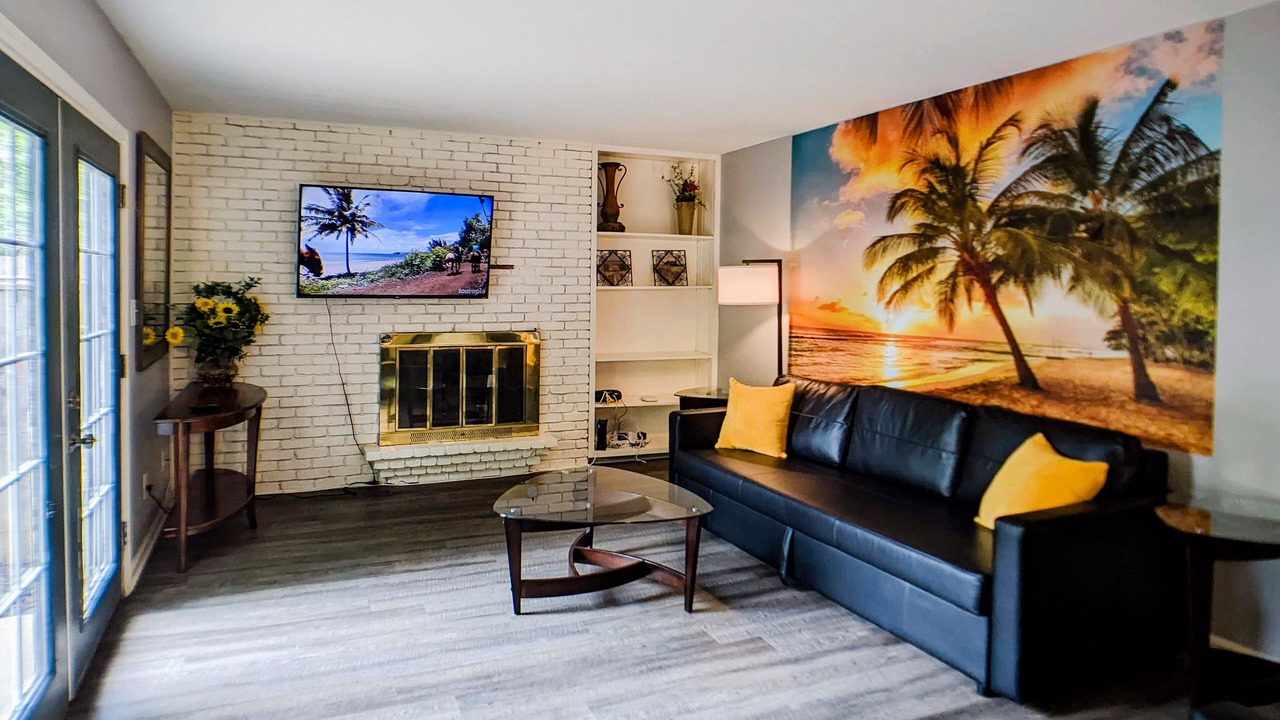 Photo of Livingroom in Lenexa