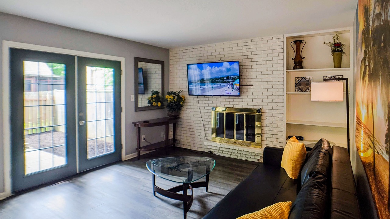 Photo of Livingroom in Lenexa